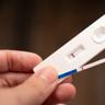 早孕试纸和验孕棒显示怀孕和不怀孕的图片